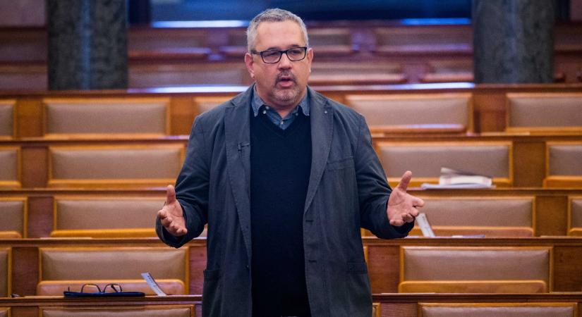 A DK szerint „Toroczkai László elszólta magát”, „a Fidesz a Mi Hazánkkal a koalícióról tárgyalhat”