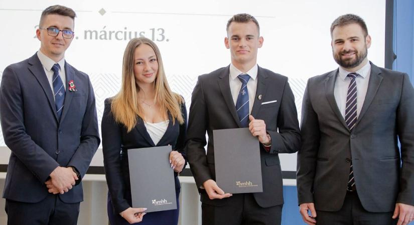 Országos elismerésben részesült a Ciszterci Rend Nagy Lajos Gimnázium két diákja