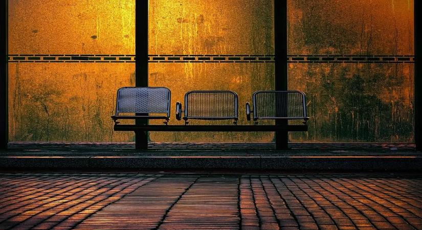 Holttestet találtak egy forgalmas buszpályaudvarnál