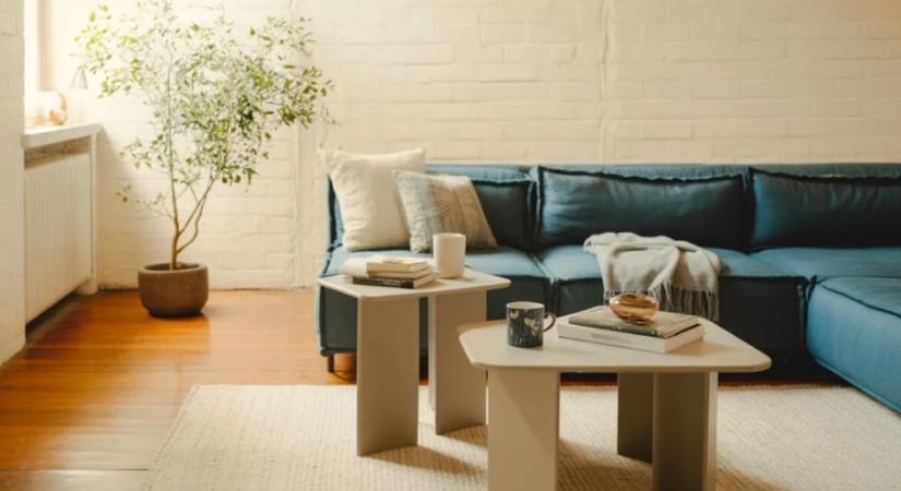 Ezért sárgul be a fehér fal – a tervezők szerint ez áll a háttérben