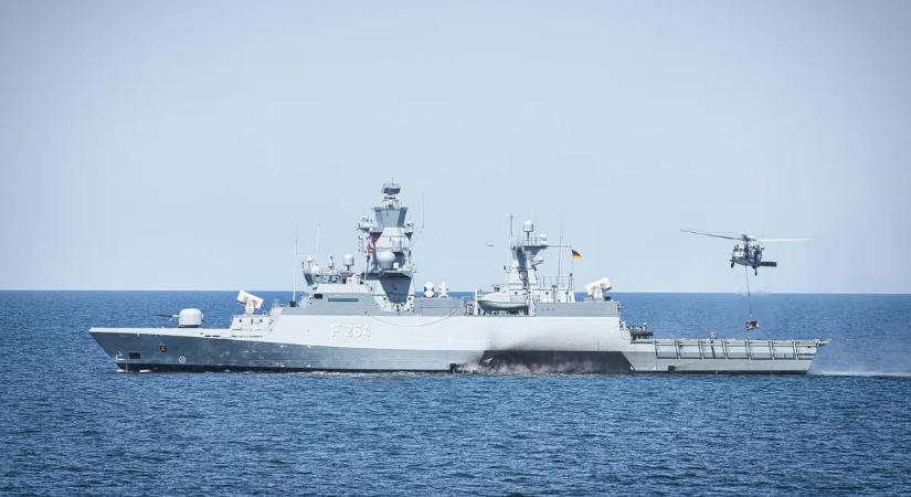 Elindultak a NATO hadihajók, valami készül