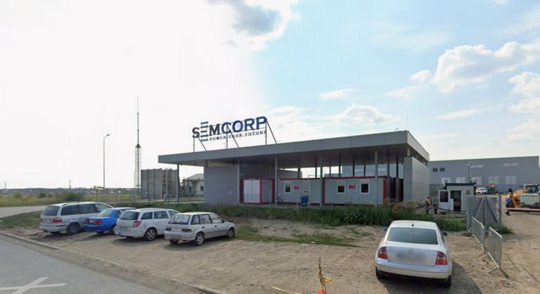 Oldószereket és ipari eredetű anyagokat találtak a debreceni akkumulátorgyár mellett