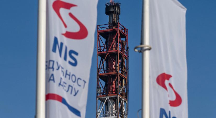 Döbbenet: kétszer akkora a lyuk tátong a NIS-nél, de a Molnak épp ez a nagy szerencséje?