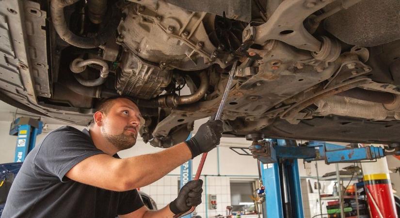 Vigyázat, pénznyelő! Szakértő elárulta, melyek a leggyakoribb használtautós átverések!