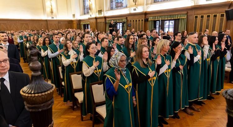 128 új doktort avattak a Debreceni Egyetemen