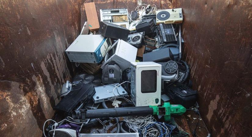 Aranyat ér a régi számítógép – most akár 250 ezret is kaszálhatsz rajta a szeméttelepen
