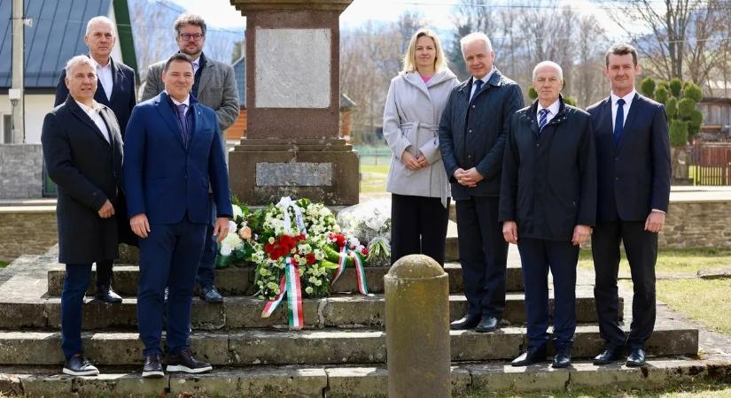 A MOB első elnökére emlékeztek szülőfalujában