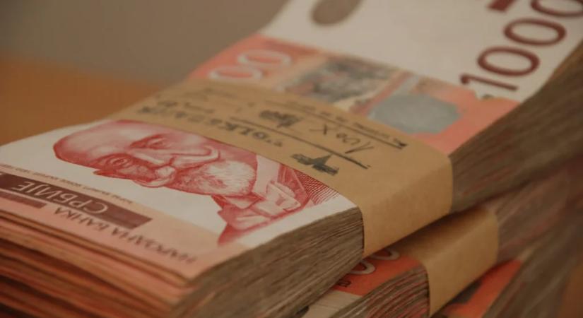 Ismét milliókat kaptak a kosarasok és a focisták