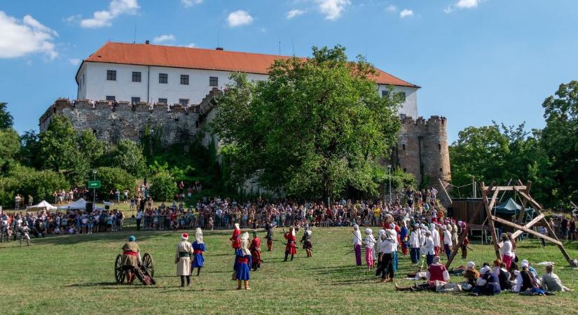Desh és Lotfi Begi is fellép a Siklósi Városnapokon