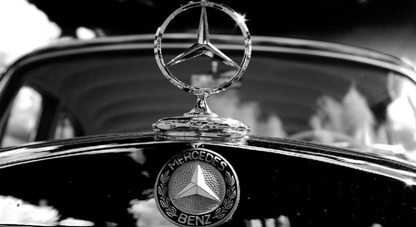 A Daimler még az idén szeretné átnevezni magát Mercedes-Benzre