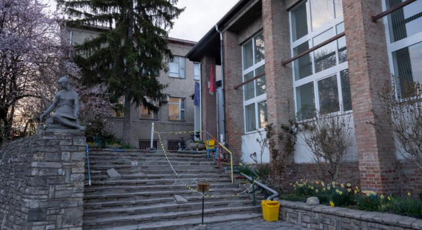 Felújítják a Petzelt József Technikum és Szakképző Iskola épületét Szentendrén