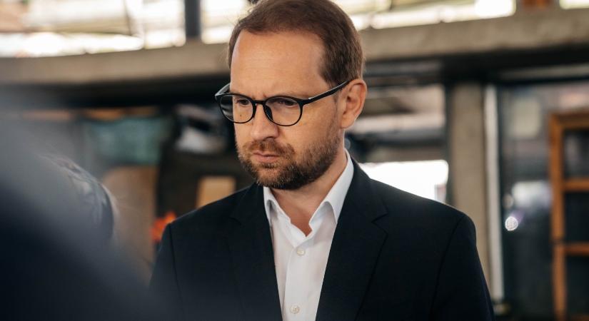 Szakít a PSD-vel az USR, ha Grindeanuék megbuktatják a kormányt