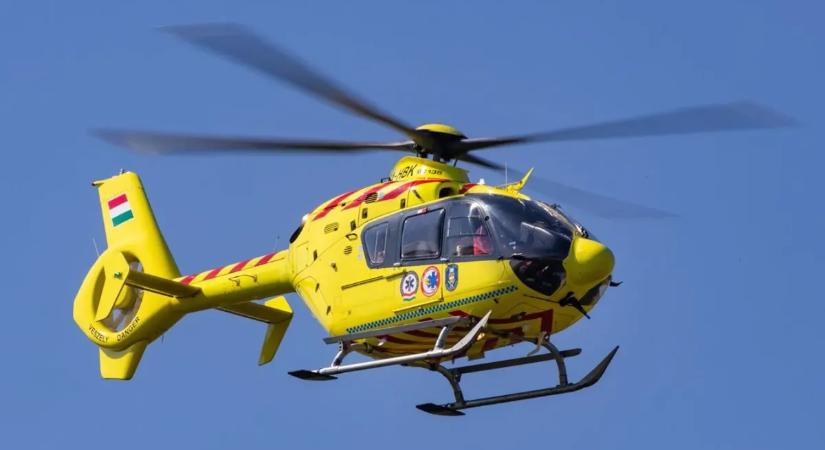 Mentőhelikopter sietett egy súlyosan megégett kislányhoz Hajdúszoboszlóra