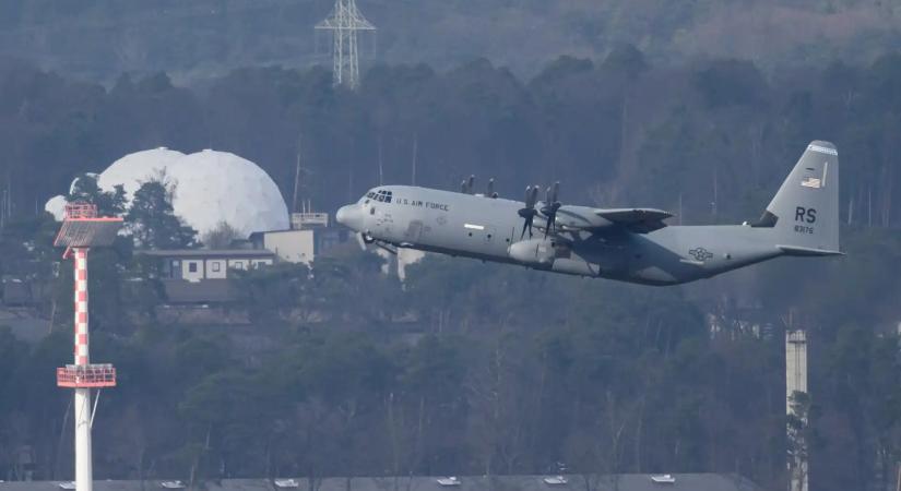 Tragédia Kolumbiában: Lezuhant egy katonai szállítógép több mint 120 emberrel a fedélzetén