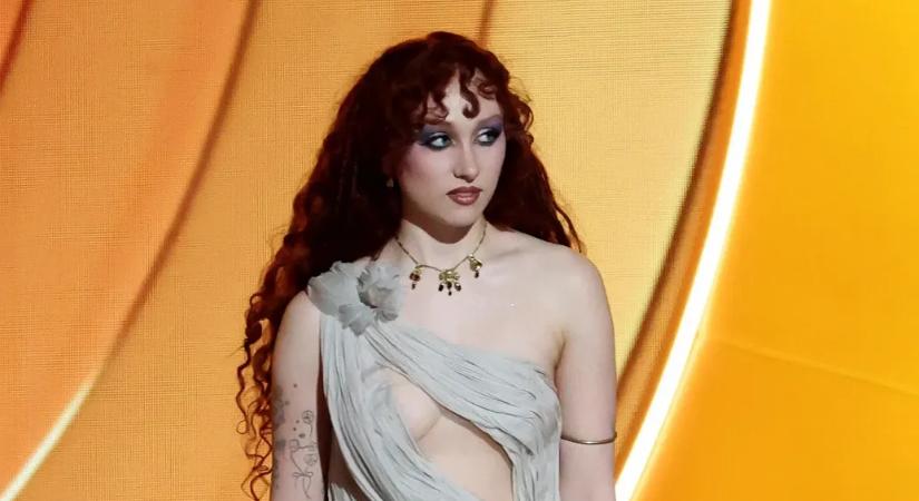 Chappell Roan tagadja, hogy az ő biztonsági őre ríkatta meg a focista Jorginho lányát