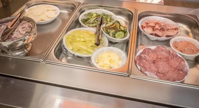 Újabb részletek kerültek ki a háború szörnyűségeiről - Herszonban a szülők fizetnek a menzáért, de sok gyerek nem kap enni az iskolákban