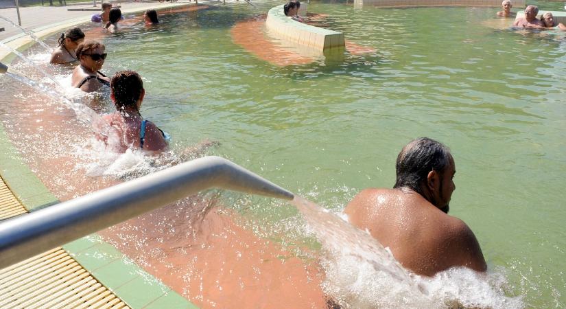 Tiltja vagy támogatja a gyógyfürdőt az ájurvéda? Meglepő válasz az indiai gyógyászattól