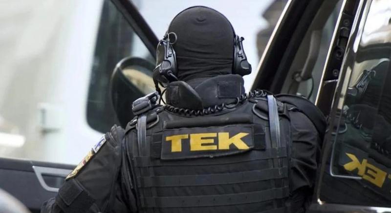 Betonba verte a TEK a családját fenyegető férfit Kalocsán