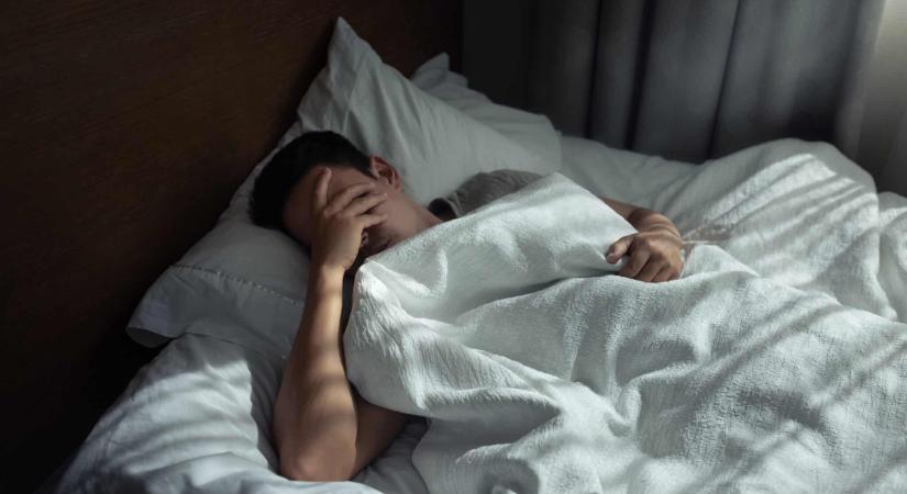 Te is érintett vagy? Riasztó a szakértők szerint, ami a magyarok alvásával történik