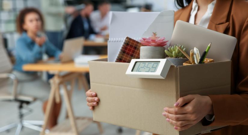 Egyre több a csendes kirúgás: 6 jel, hogy már kifelé tolnak a munkahelyedről