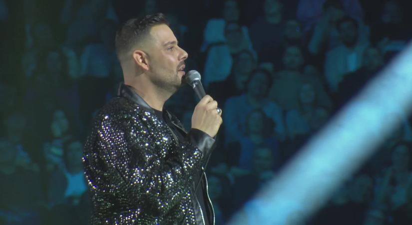 Történelmi stand-up est: Kiss Ádám 10 ezer ember előtt lépett fel