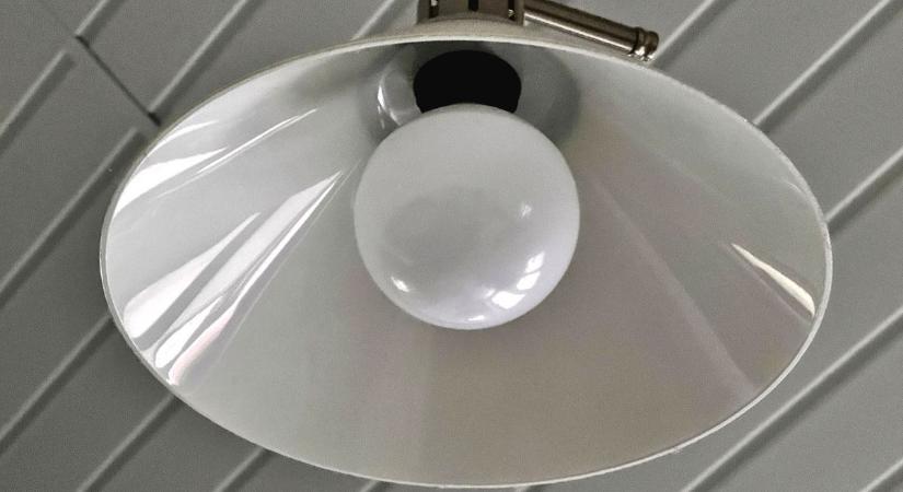 Elképesztő fényerejű, zsebben hordható „napot” készített egy youtuber