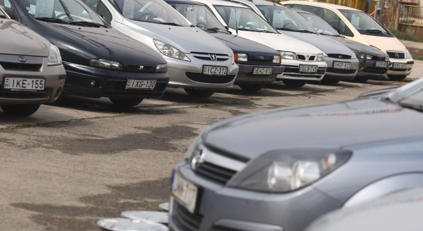 Sportos kocsit vennél egy Iphone áráért? Nem lehetetlen, de ezek komoly buktatók lehetnek