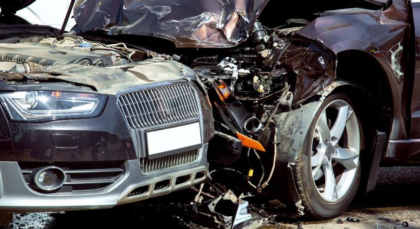 Halálos baleset Kakasdnál – egy ember a helyszínen életét vesztette