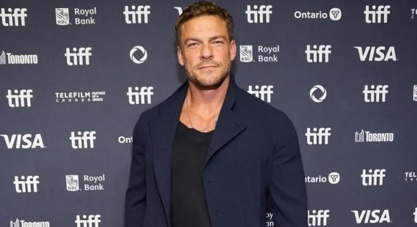 Döbbenetes videó: gyerekek előtt verekedett a népszerű filmsztár