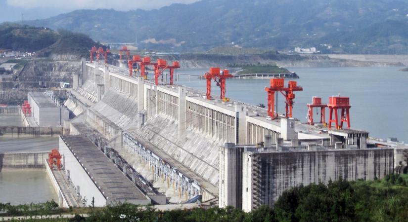 Túl nehéz a világ legnagyobb gátja, belassította a Föld forgását