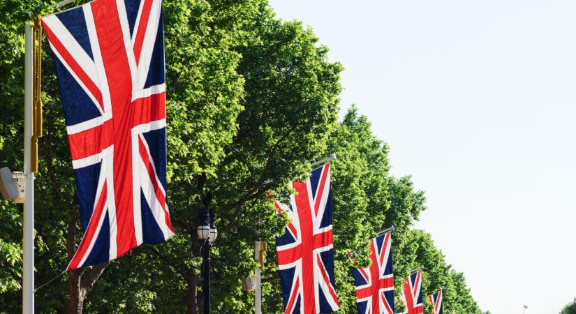 Elképesztő fordulat a háttérben: Trump leállította az amerikai támadást, de egy európai nagyhatalom már a legrosszabbra készül