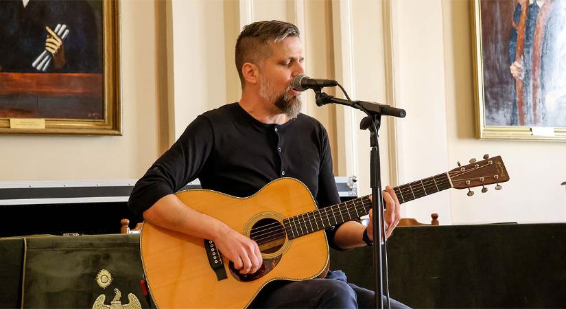 Azahriah, Pilinszky és Szabó Balázs Bandája a debreceni Nagytemplomban?