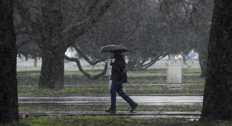 Durva hidegfront közelít, jelentős lehűlés várható, akár havazhat is