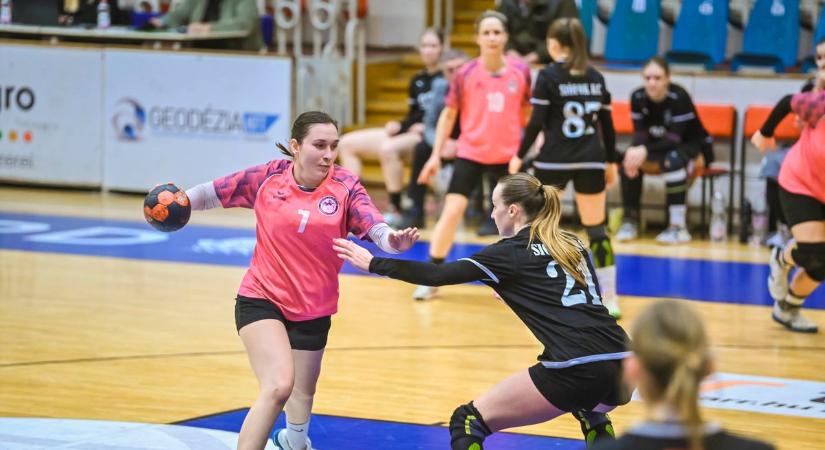 Harminc percig jól tartotta magát Siófokon a Fekete Gólyák