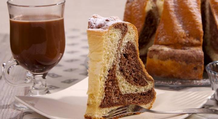 Hagyományos, foszlós márványos kuglóf: a nagyi kedvence