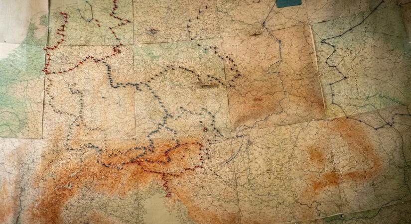 Előkerült az eredeti Trianon-terv, a tudósok is lesokkoltak a négyszög alakú Magyarország láttán