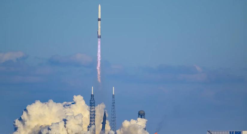 50 ezer műholdat indítana a Blue Origin: űrbéli adatközpont készül