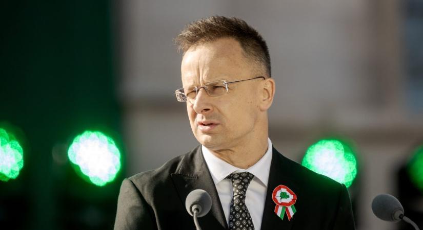 Felhördült a szlovák ellenzék Szijjártó kavarása miatt