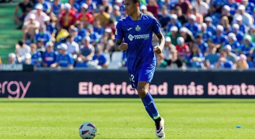 Elképesztő összeggel csábítja el a PSG a Manchester United korábbi sztárját