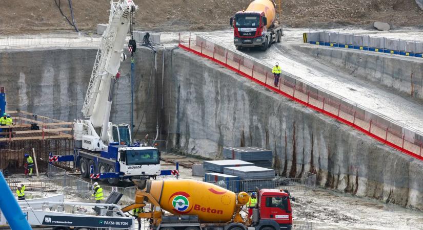 Már készül az új gödör Paks II.-nél, az év végéig áshatják