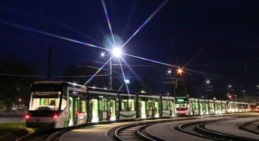 Ne a megszokottak szerint indulj el a villamoshoz szerda este!