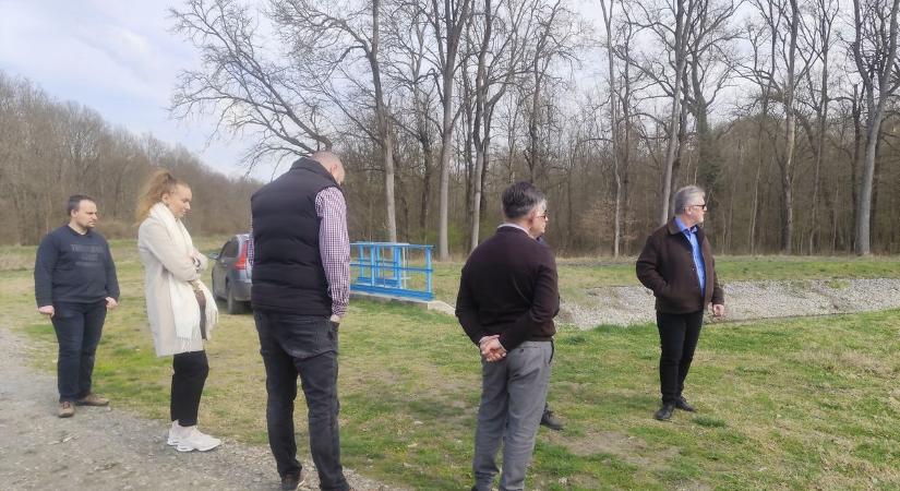 Fókuszban az Ős-Dráva: vízügyi egyeztetést és helyszíni bejárást tartott a DDVIZIG