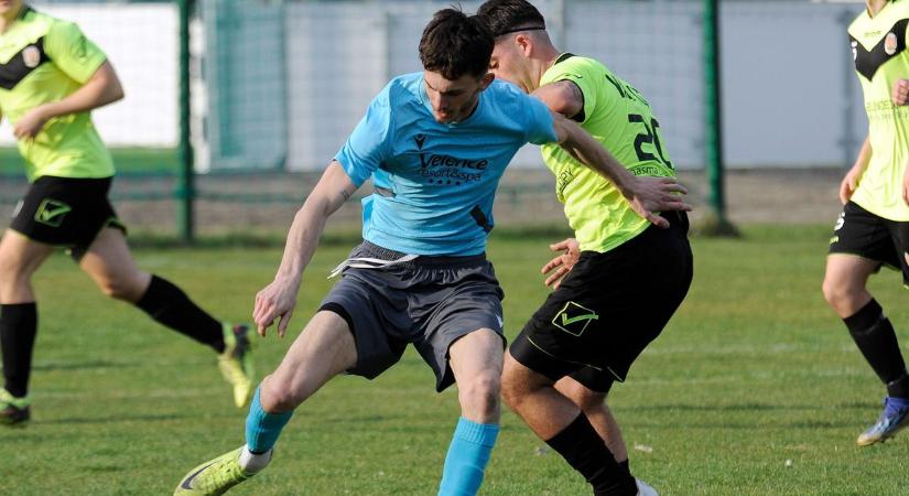 Lépéselőnybe kerültek a listavezetők