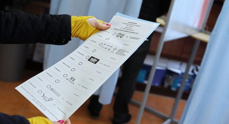 Már nyomtatják a szavazólapokat