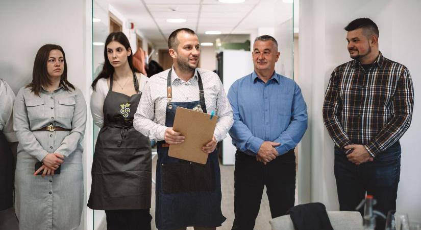 Még a polgármester is kóstolt - Kiválasztották Csepreg borát - fotók