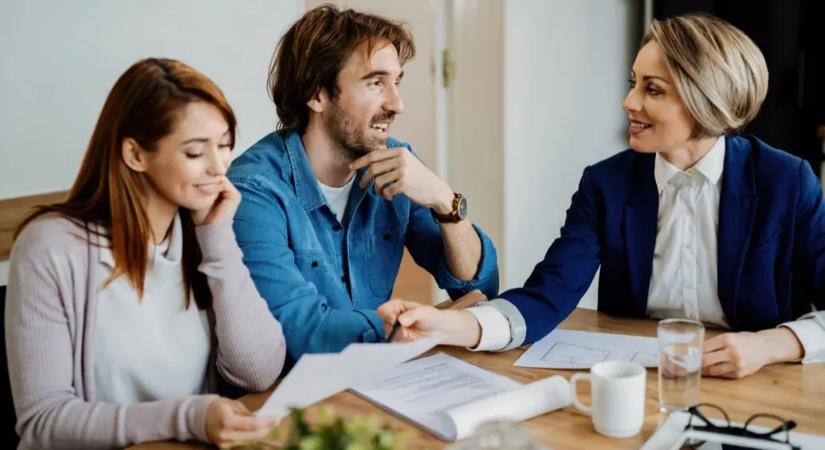 Népszerűek a személyi kölcsönök: nőnek az összegek, esnek a kamatok