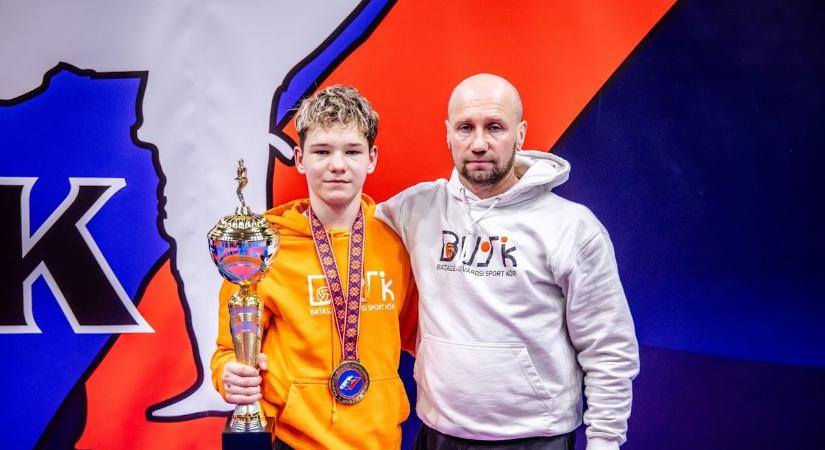 Húsz győztes meccs és egy aranyérem a bátaszékiek mérlege Pozsonyban