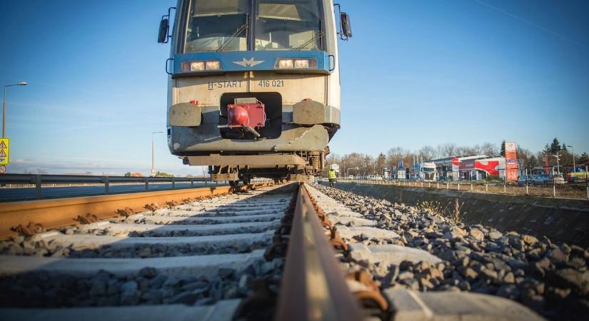 Újabb szörnyű vonatgázolás történt a Balatonnál