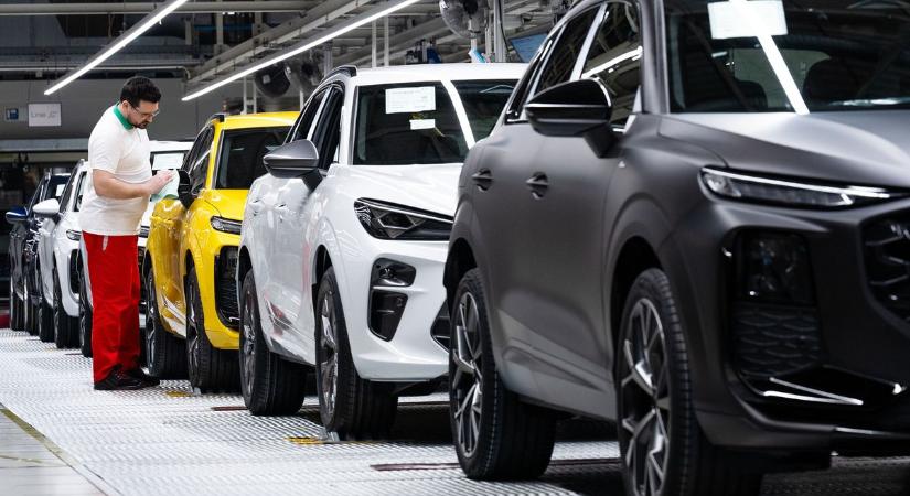 Budapesttől Los Angelesig érne a kocsisor, annyi autót gyártottak már a győri Audiban