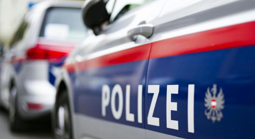 Maszkos páros megpróbálta az autóba berángatni a 7 éves gyereket